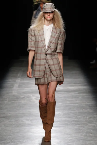 Look 46
